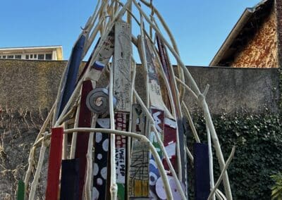 La Tour de Babel, installation au Foyer Carrefour