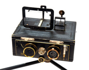 Autochrome, jumelle Bellieni.jpg